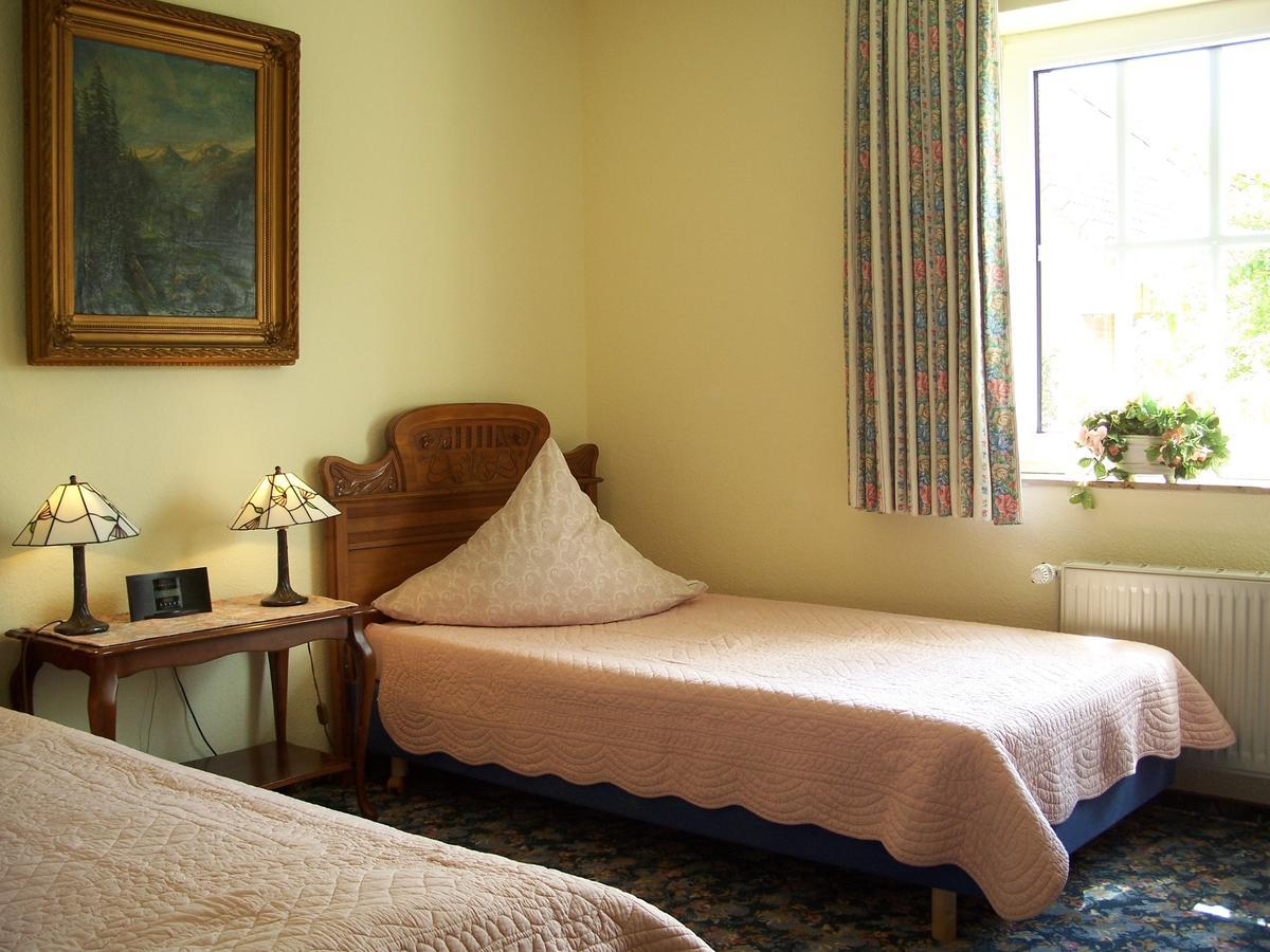 Hotel Barmstedter Hof Room photo